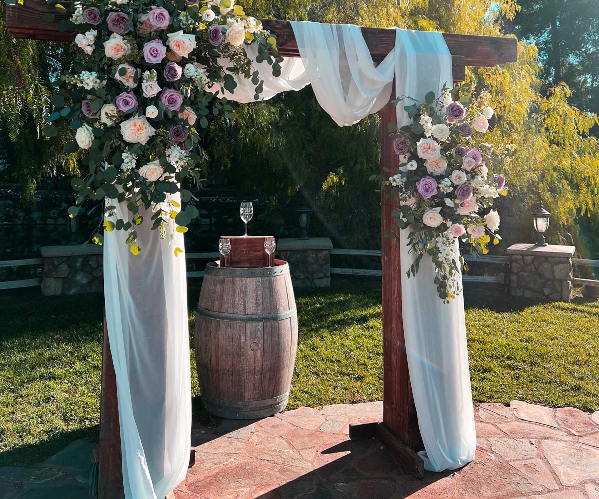 Lake-oak-Meadows-Wedding-Flowers Design